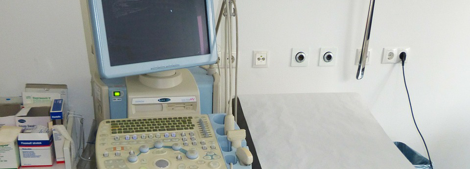 <b>USG</b><br><br>- badanie z wykorzystaniem aparatu do ultrasonografii
